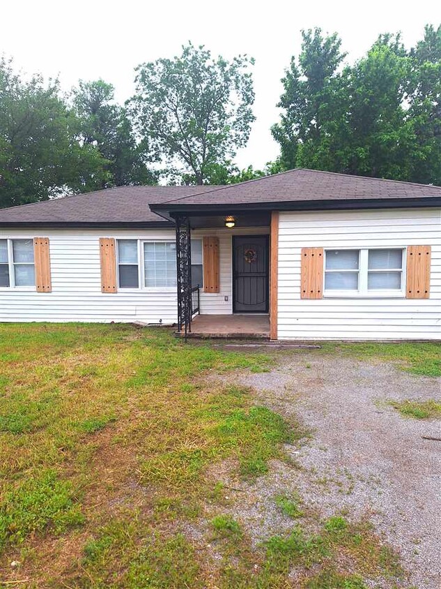 Primary Photo - 1406 NW Andrews Ave