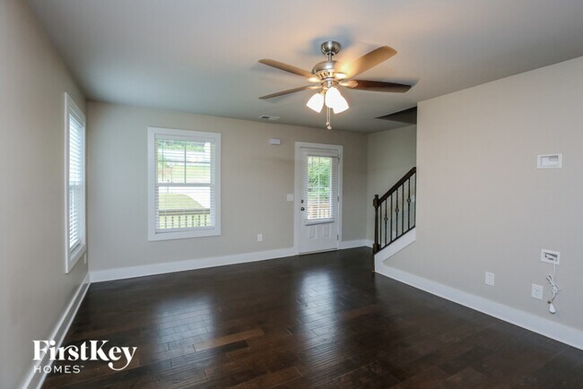 Foto del edificio - 6575 Terracewood Ln