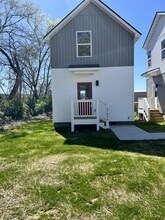 Building Photo - 2702 E 39th St