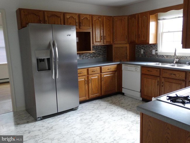 Foto del edificio - 17117 Sterling Rd