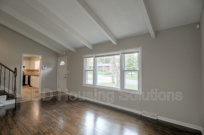 Foto del edificio - 18812 Gateway Dr