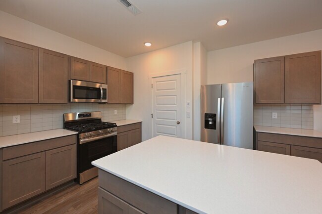 Building Photo - Modern 2024 New Construction in Sage Farms – Steps from Dog Park & Trails!