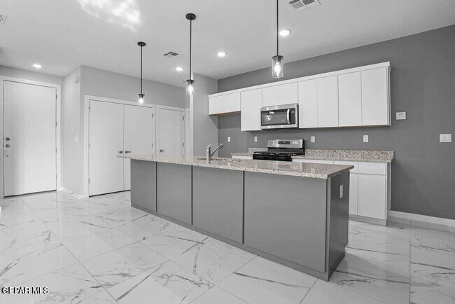 Building Photo - 11498 Summer Dr