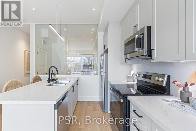 Building Photo - 53 Harriet St