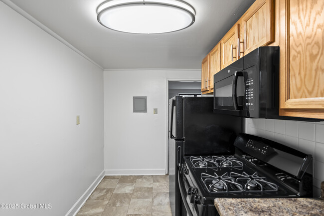Foto del edificio - 421 Livingston Ave