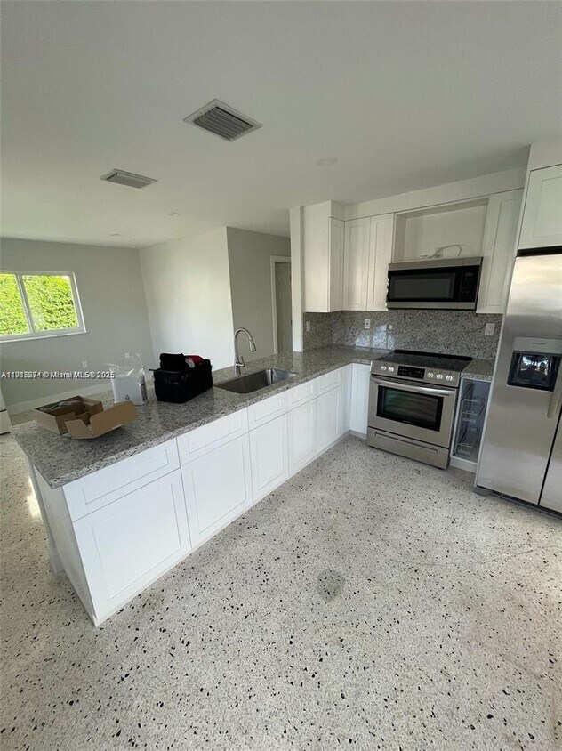 Foto principal - 3518 SW 24th Ter