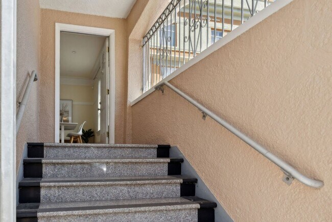 Foto del edificio - EPIC REA - Great Renovated ( all appliance...