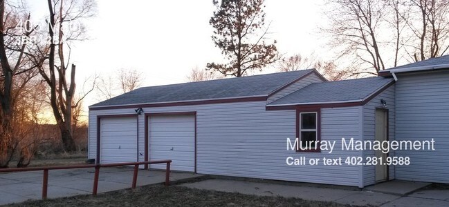 Building Photo - 405 N Main St