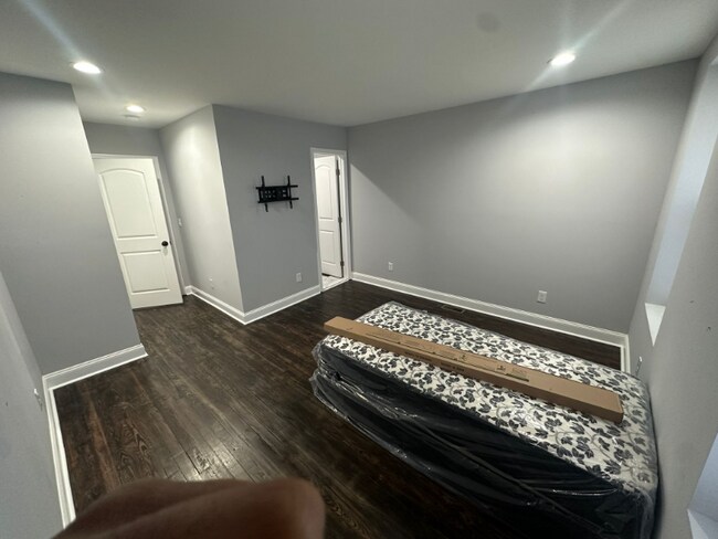 Foto del edificio - 407 N Lakewood Ave