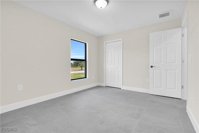 Foto del edificio - 2502 35th St SW