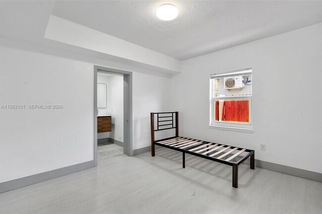 Building Photo - 775 NW 96th St