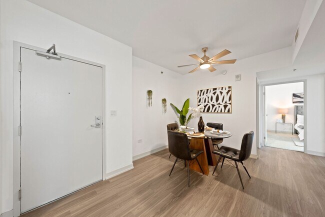 Foto del edificio - 425 W Beech St