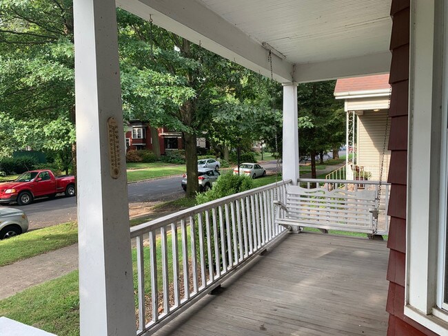 Foto del edificio - House Near Bradley Campus