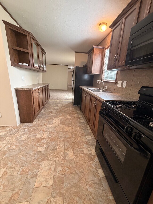 Building Photo - 85 Dunlap Cir