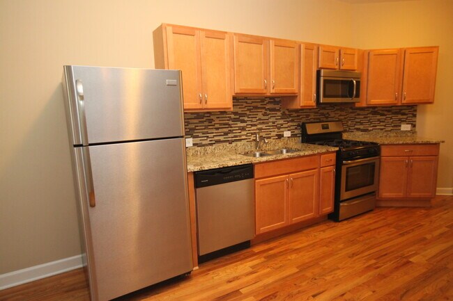 Building Photo - 3150 N Honore St