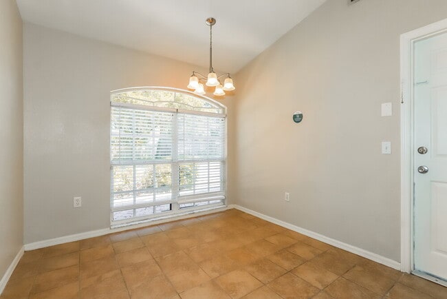 Building Photo - 5865 Daughtery Downs Loop