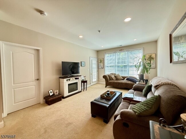 Building Photo - 6203 Brookhaven Court