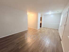Building Photo - 3802 College View Dr