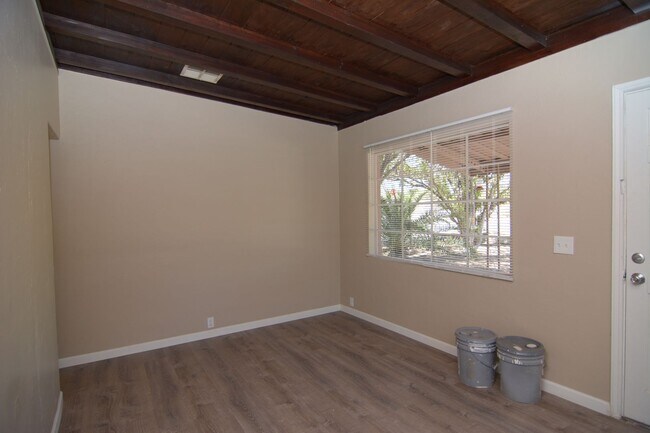Foto del edificio - Remodeled 2 Bedroom 2 Bath House! Great Ce...