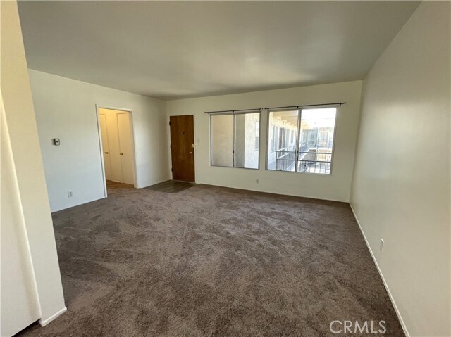 Foto del edificio - 528 Cedar Ave