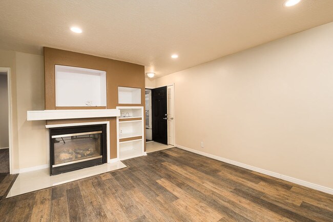 Building Photo - 644 Jefferson Cove
