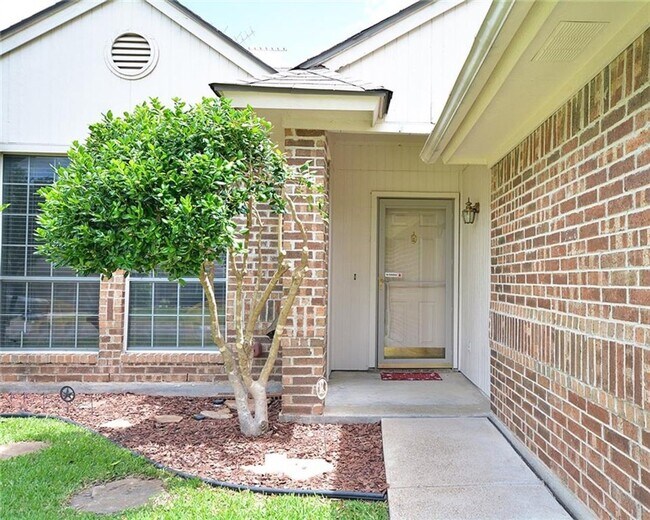 Foto del edificio - Charming 3 Bed 2 Bath Home in West Fort Worth