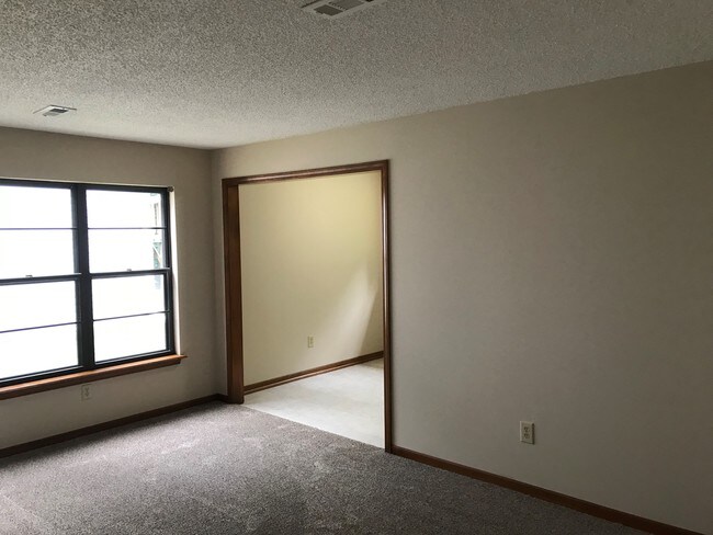 Building Photo - 4800 NW 78th Terrace