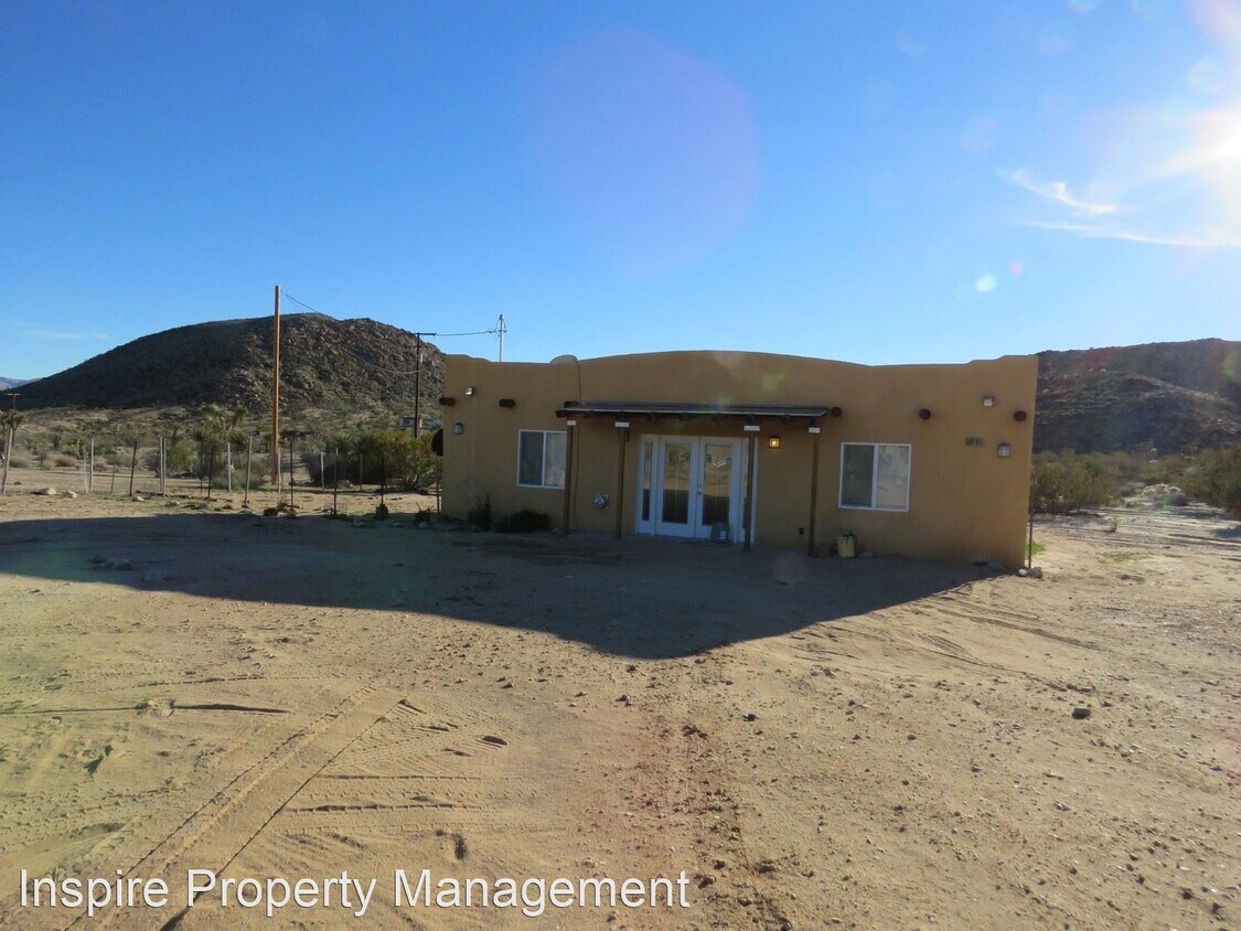 Primary Photo - 3 br, 2 bath House - 60161 Security Drive