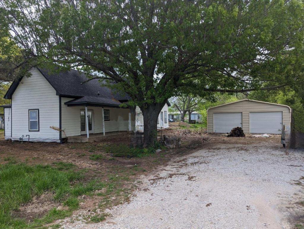 114 N Main, Sadler, TX 76264 House Rental in Sadler, TX