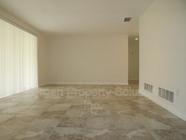 Building Photo - 1221 Edwards Ln