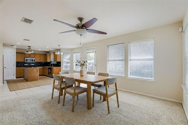 Building Photo - 1503 Lobo Mountain Ln