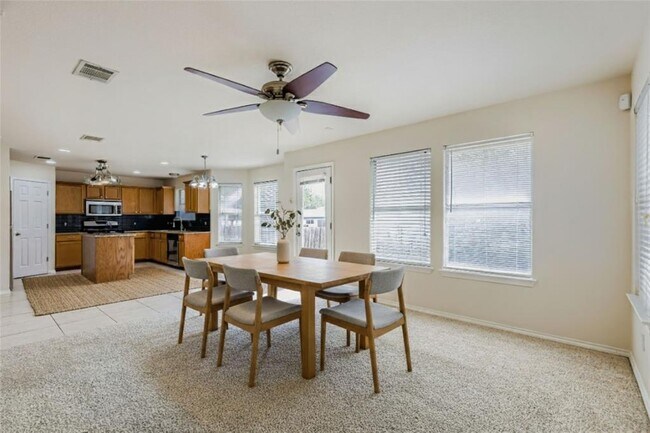 Foto del edificio - 1503 Lobo Mountain Ln