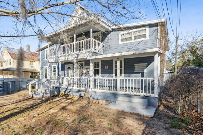 Building Photo - Classic 2 bedroom, 1 bathroom house apartment in Eustis.