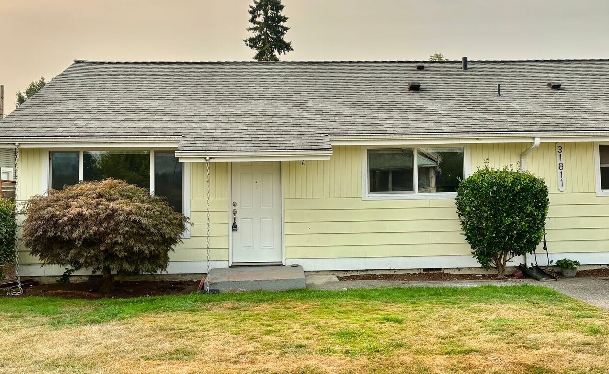 Primary Photo - 31811 W Morrison St