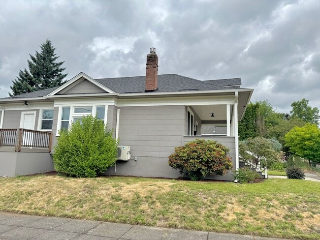 Building Photo - Montavilla Massive 2 Bedroom on Corner Lot...