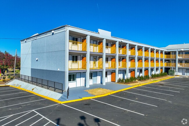 Interior Photo - The Heights at Gateway Park