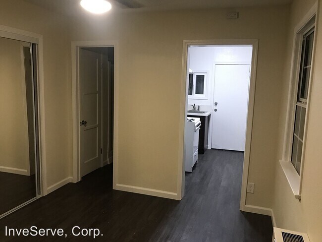 Foto del edificio - 2117 Kent St