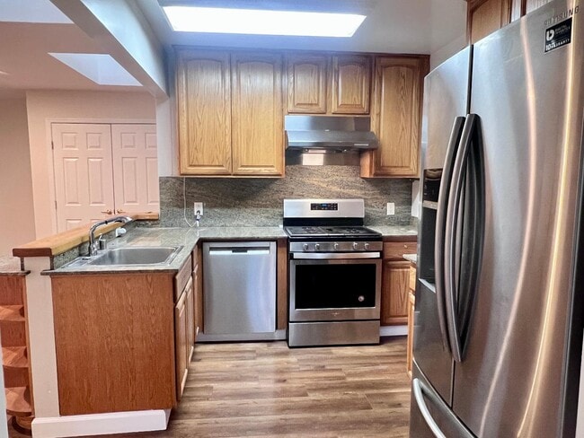 Foto del edificio - 1874 Villa St