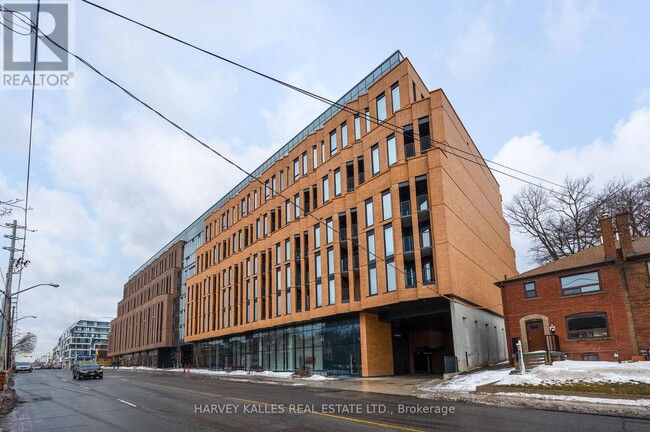 Building Photo - 1720 Bayview Ave