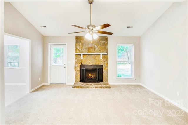 Building Photo - 7820 Hickory Hollow Ln