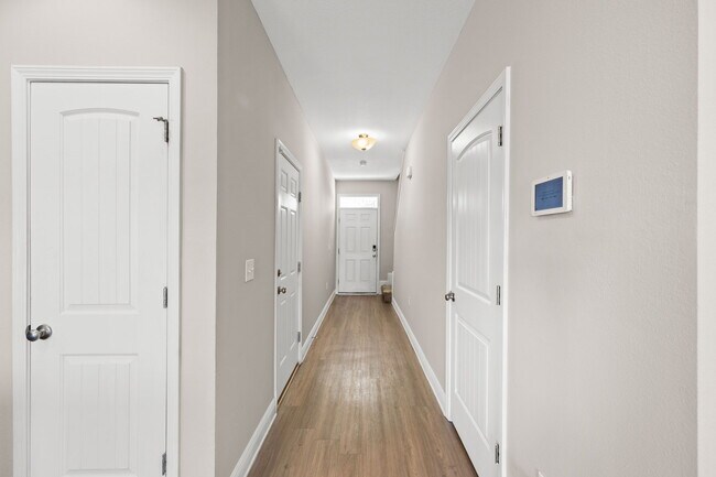 Building Photo - 5768 Callaway Cir