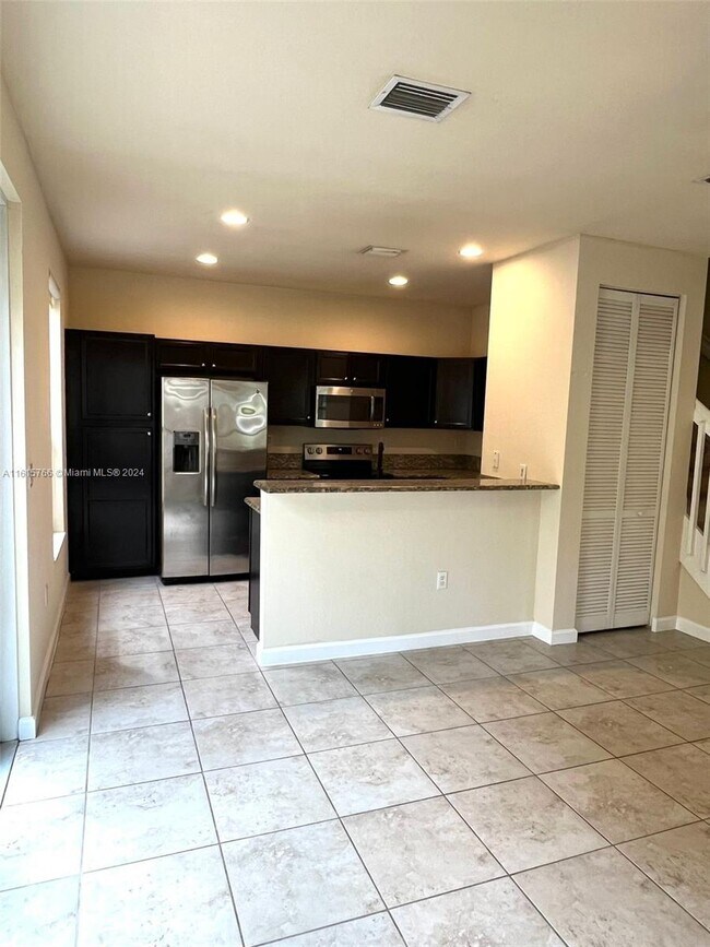 Foto del edificio - 9401 SW 172nd Ave