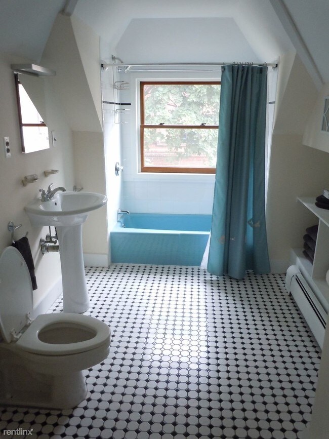 Foto del edificio - 2 br, 1 bath  - 195 Erie St
