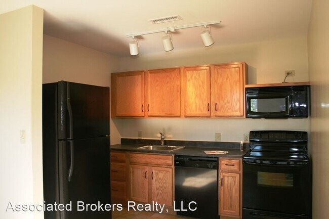 Building Photo - 2 br, 2 bath House - 1262-E Villa Lane