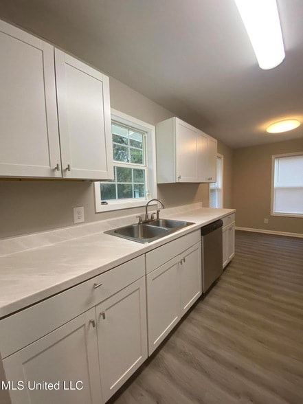 Building Photo - 117 Interstate Farm Rd