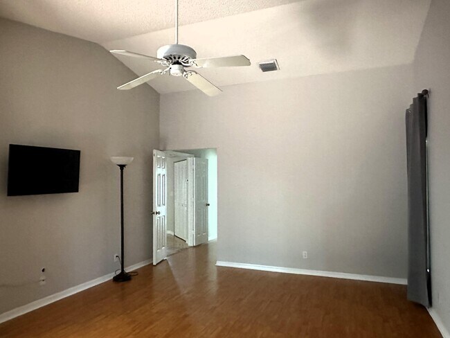 Foto del edificio - 450 NW 53rd St