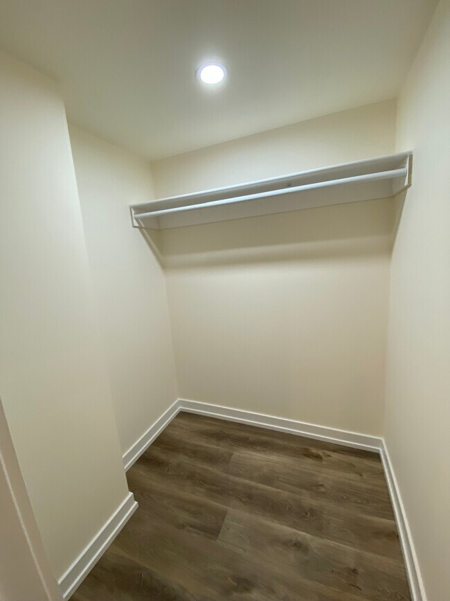 Building Photo - 12 Massingham Rd