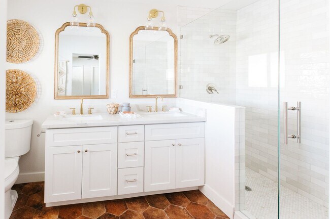 Stunning Remodel near Old Town! - Stunning Remodel near Old Town! House