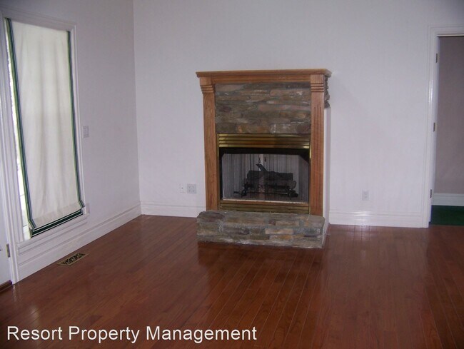 Building Photo - 5 br, 3 bath House - 3099 E. Fernan Hill Rd.