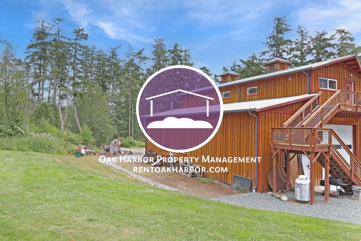 Primary Photo - 1 Bed 1 Bath - Private Entrance Loft Above...